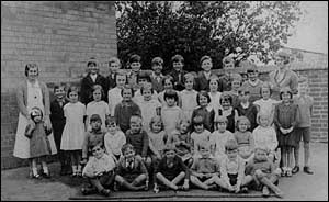 Pupils of Castlethorpe school c.1935