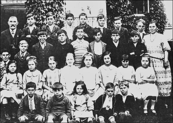 Pupils of Castlethorpe School c.1926