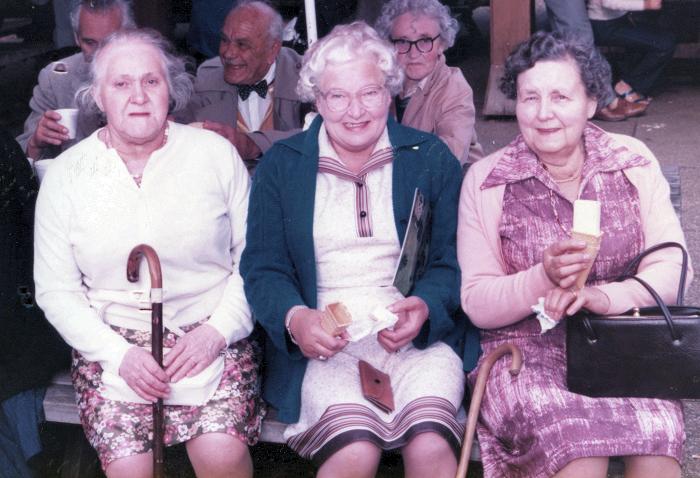 Seniors Group outing to Sandringham - 1982